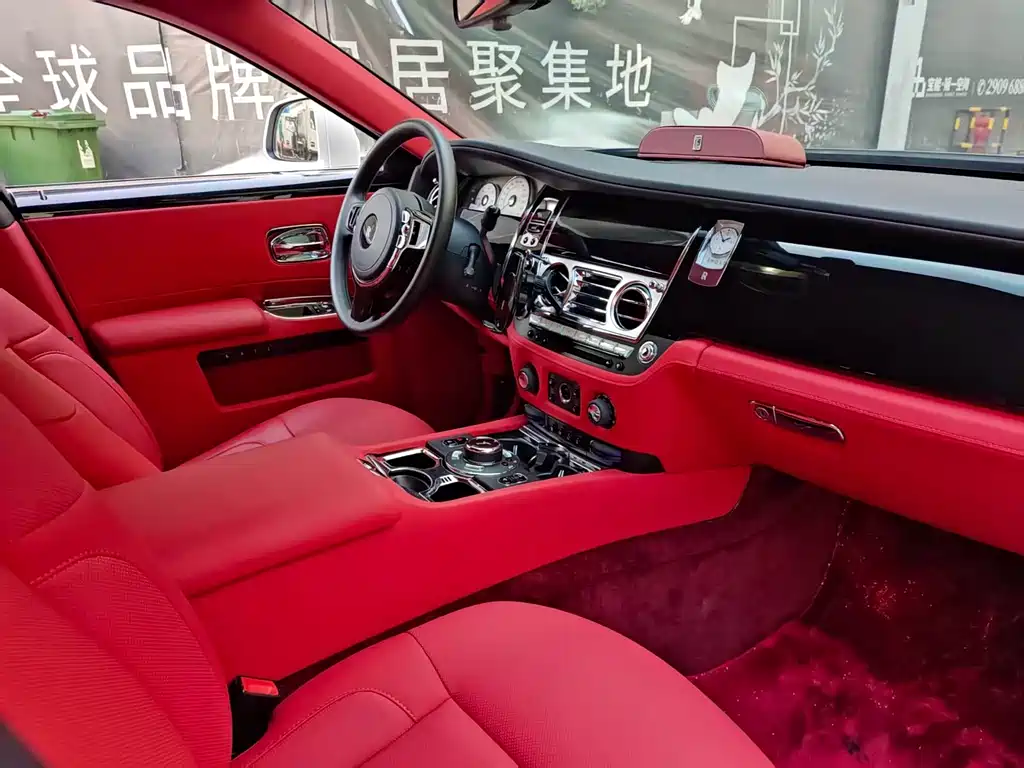 Rolls-Royce Ghost 2013 — фото 10