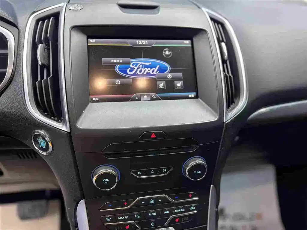 Ford Edge 2015 — фото 15