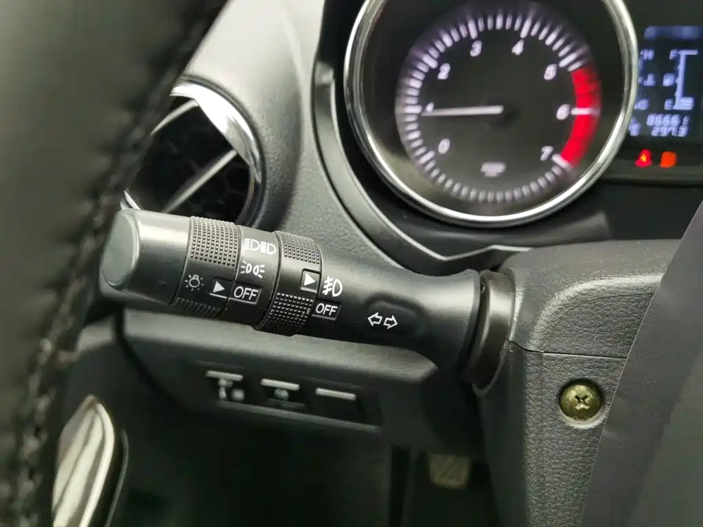 BAIC Huansu S3 2015 — фото 21