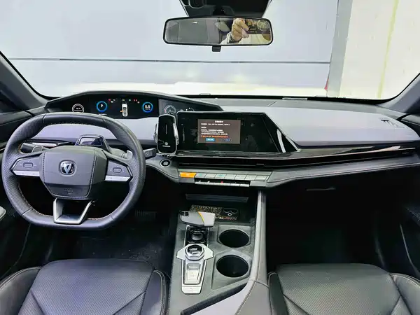 Changan UNI-V 2022