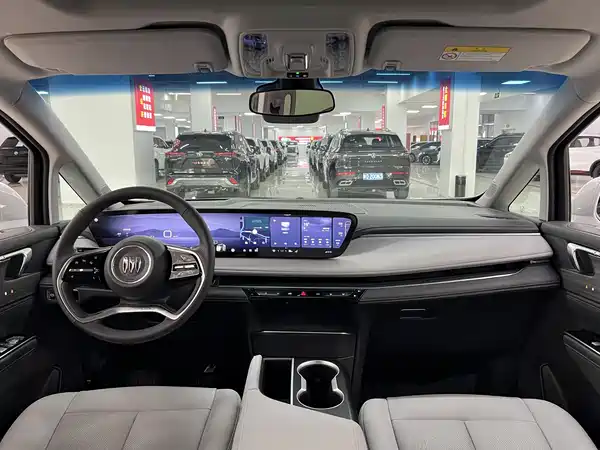 Buick GL8 2025