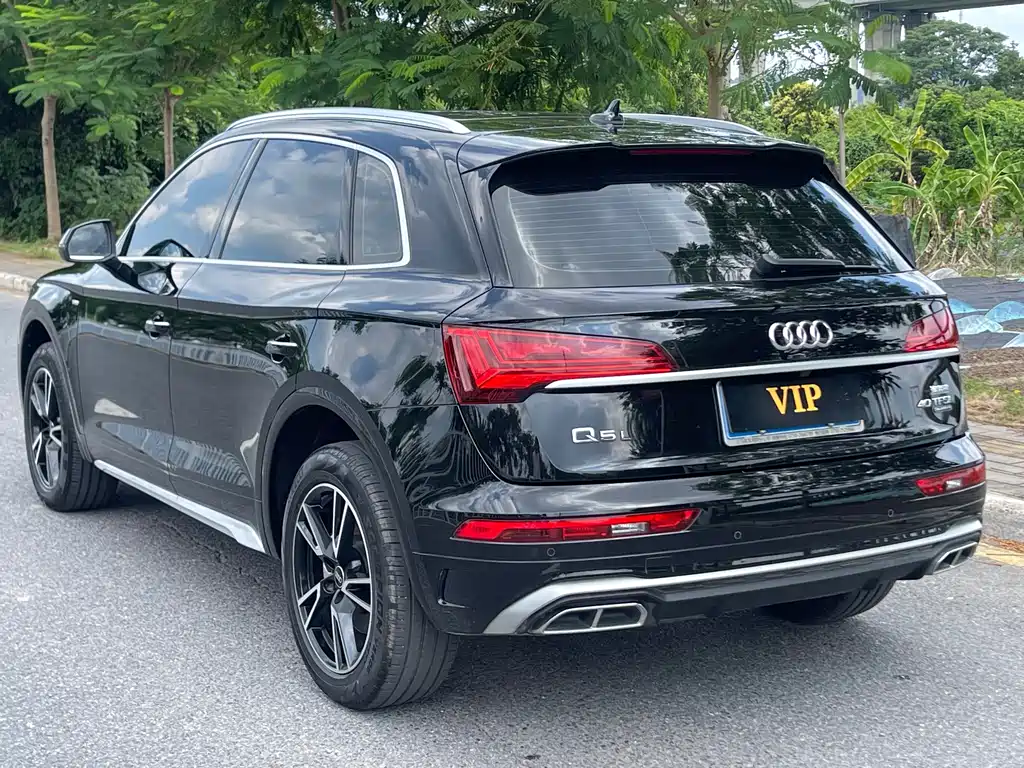 Audi Q5L 2025