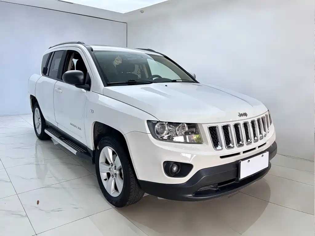 Jeep Compass 2015 — фото 3