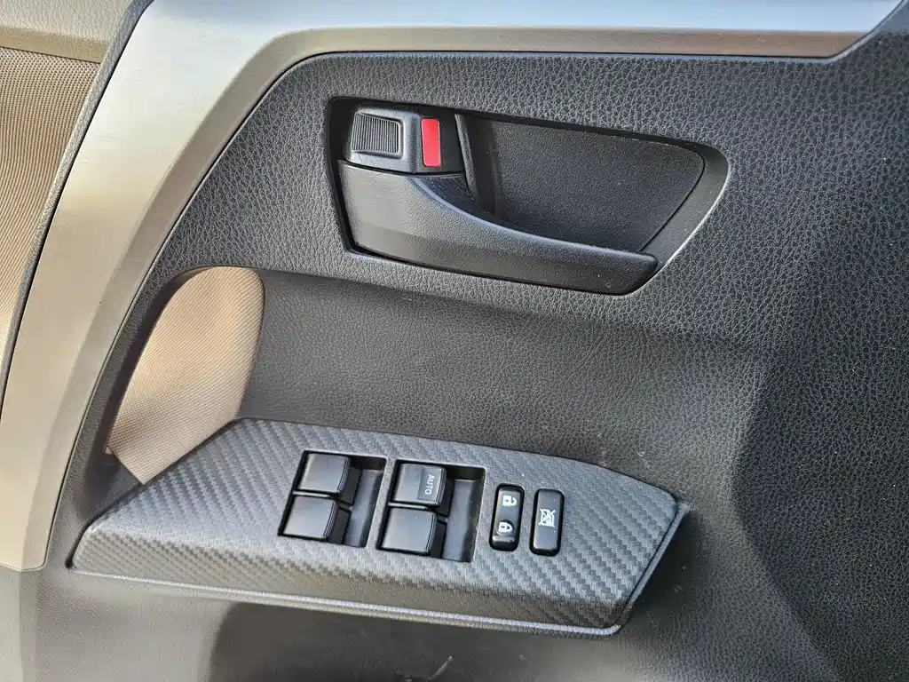 Toyota RAV4 2016 — фото 12