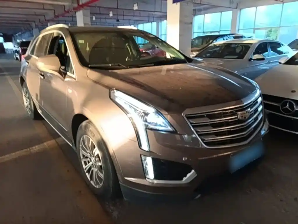 Cadillac XT5 2017 — фото 22