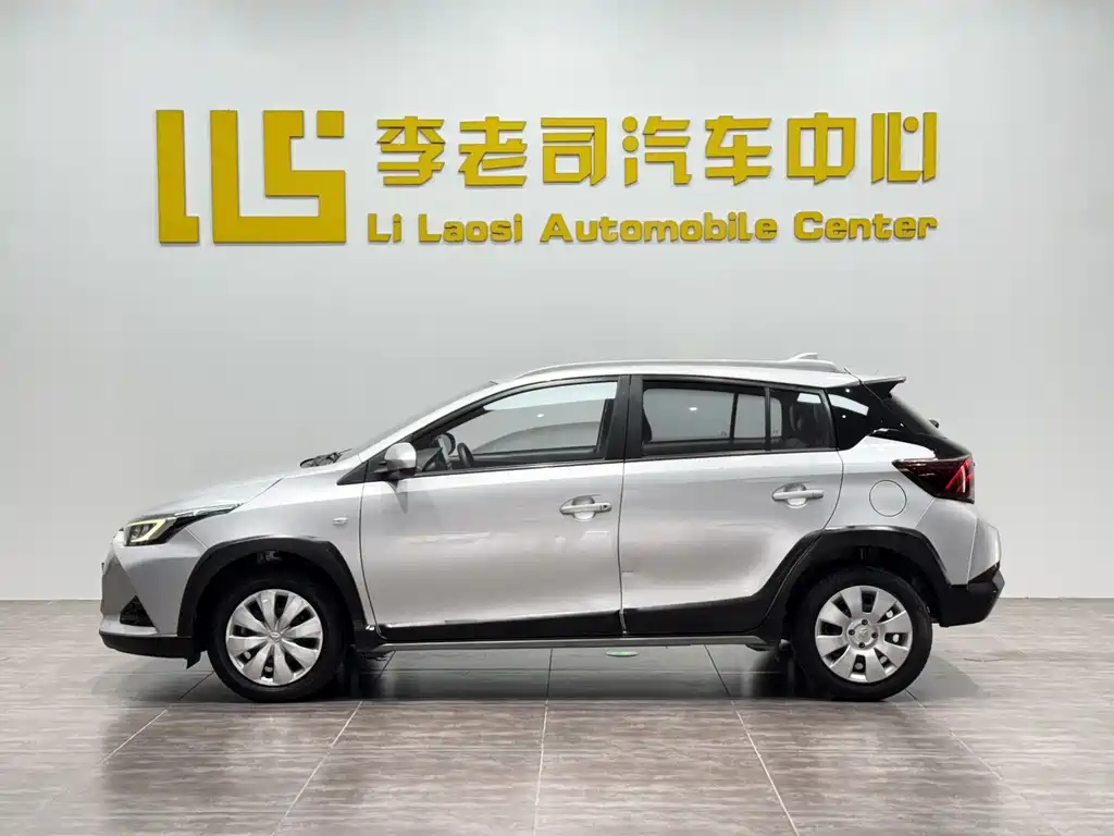 Toyota Yaris L 2020 — фото 2