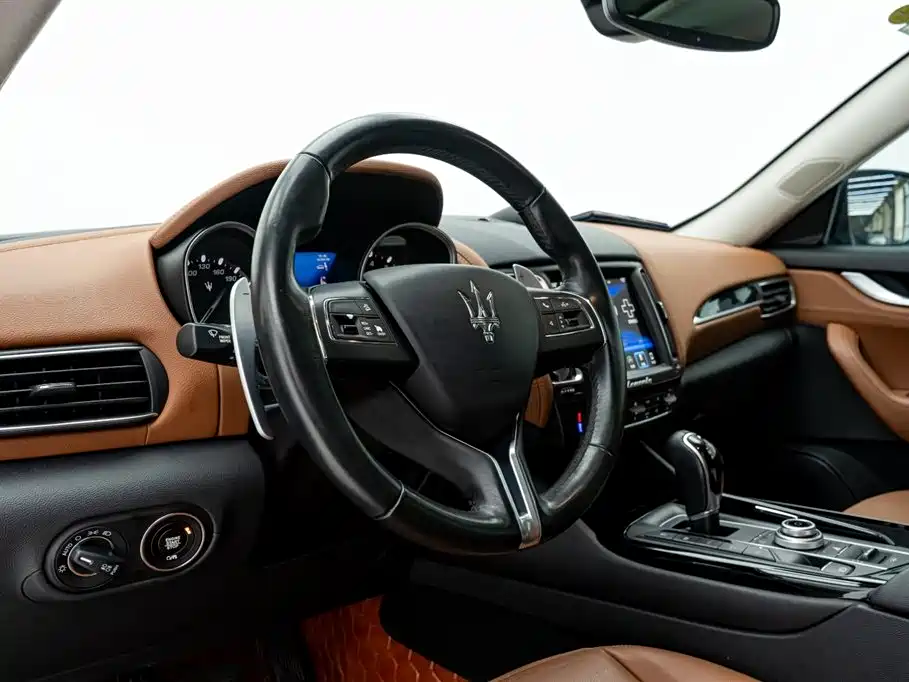 Maserati Levante 2020 — фото 18