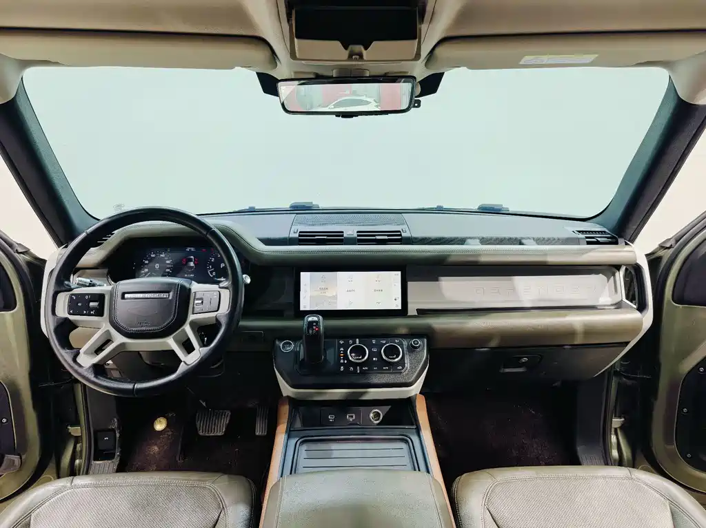 Land Rover Defender 2021 — фото 13