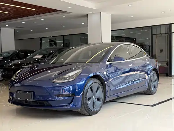 Tesla Model 3 2020