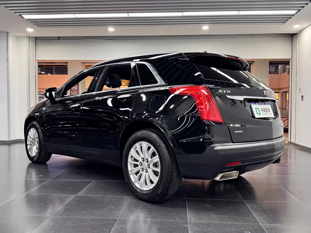 Cadillac XT5 2019 — фото 4