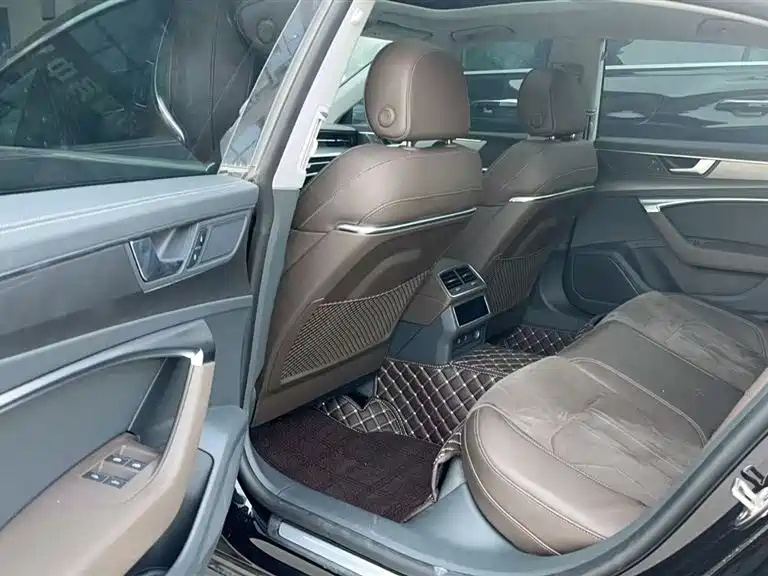 Audi A7L 2023 — фото 5