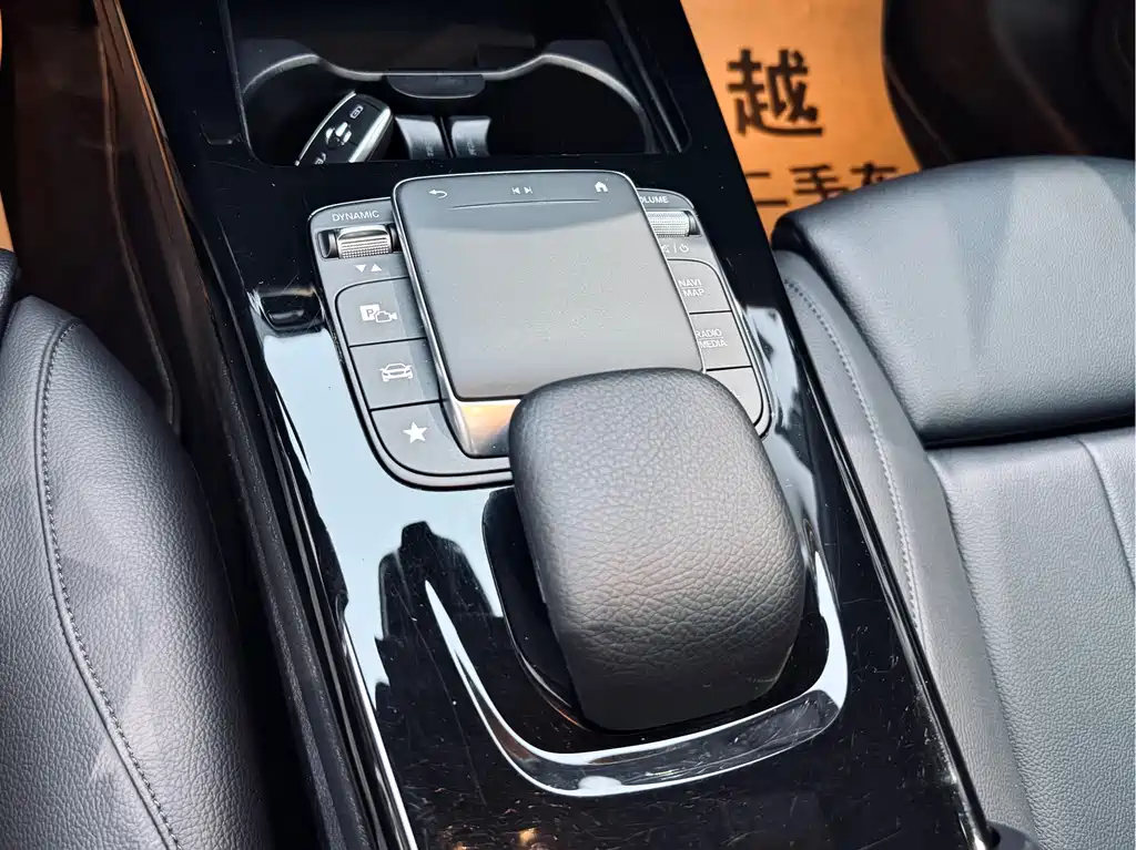 Mercedes-Benz A-Class 2022 — фото 14