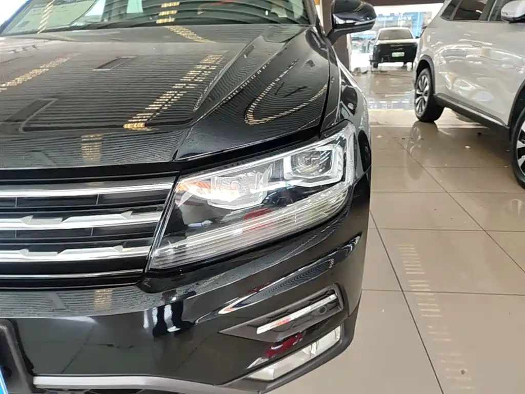 Volkswagen Tiguan L 2019 — фото 24