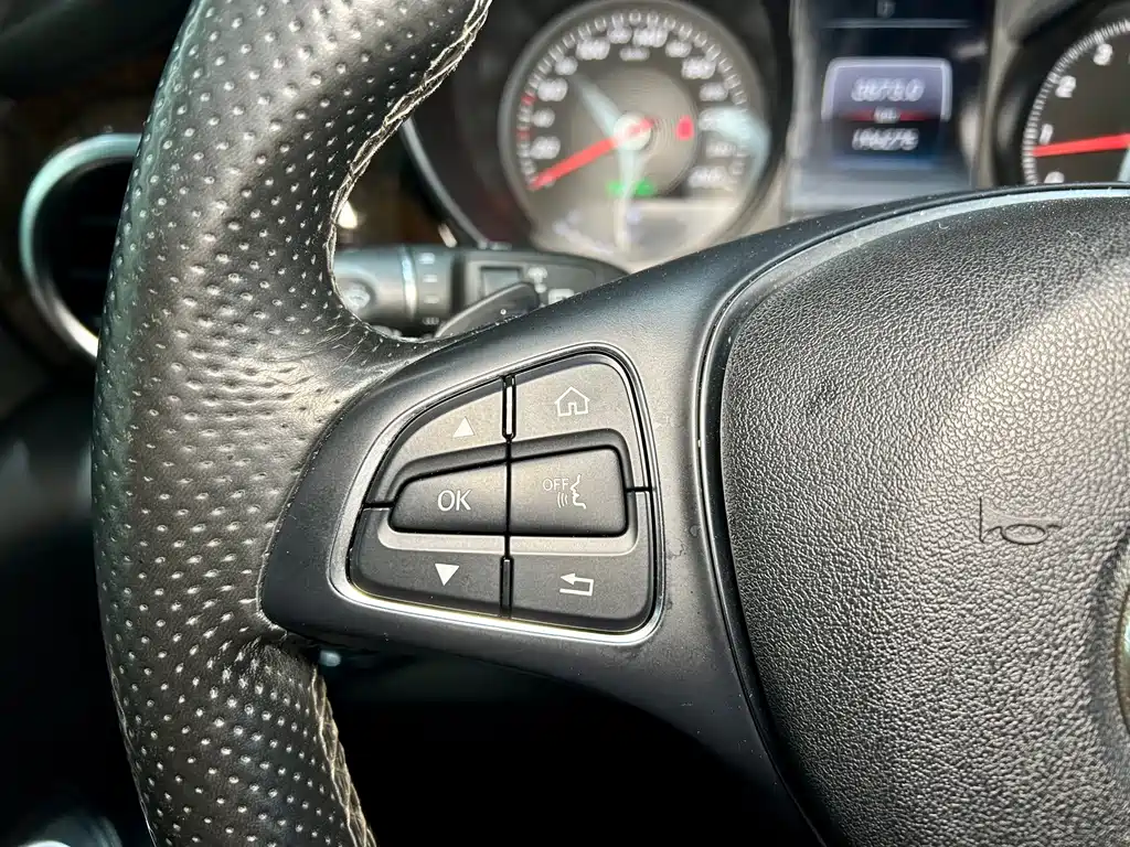 Mercedes-Benz V-Class 2019 — фото 10