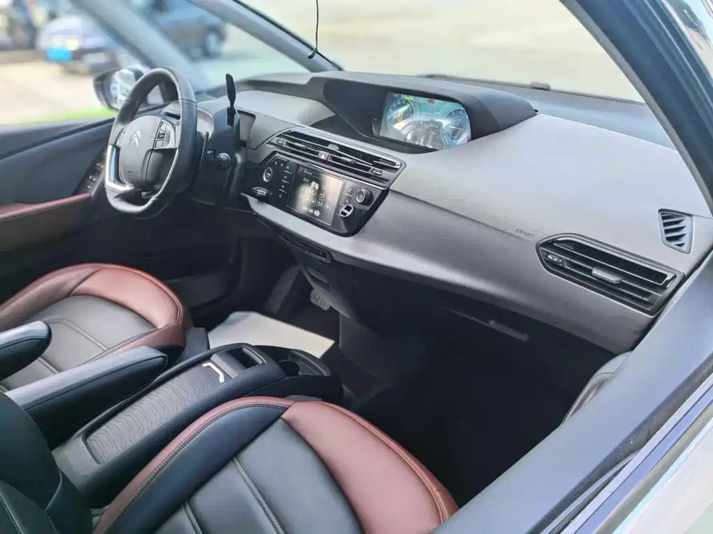 Citroen C4 Picasso 2018 — фото 14