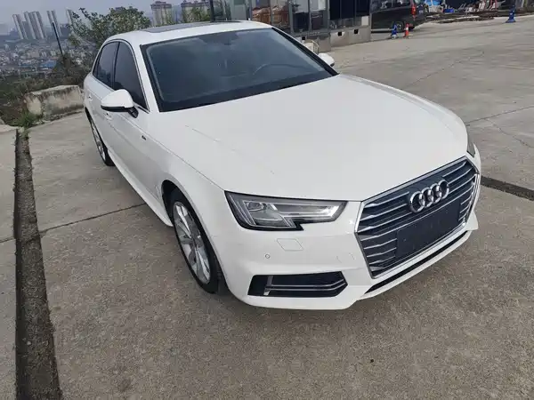 Audi A4L 2018