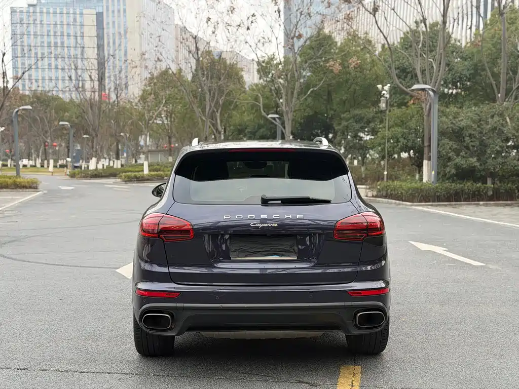 Porsche Cayenne 2016 — фото 15