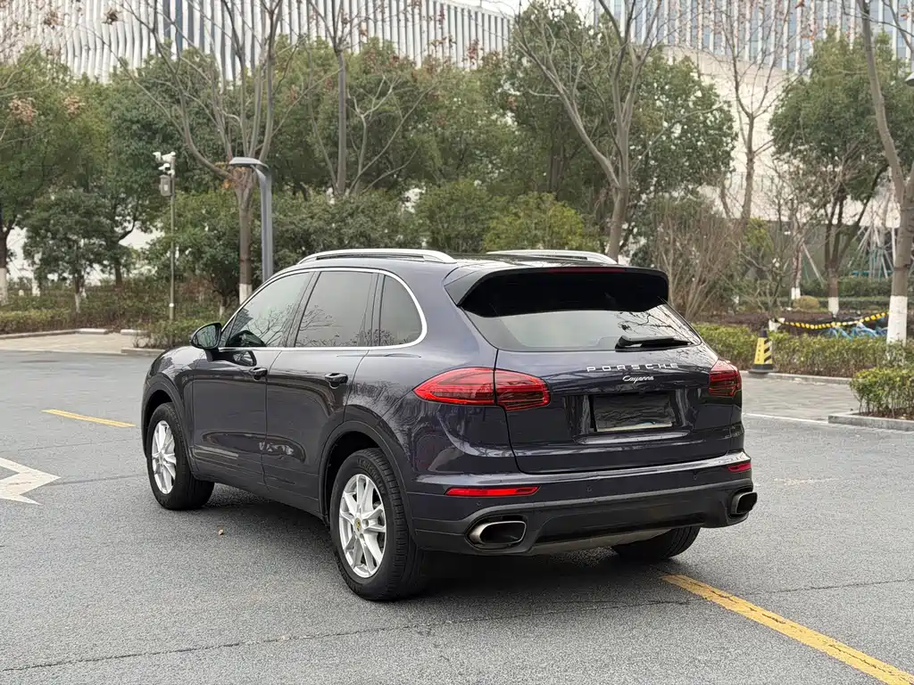Porsche Cayenne 2016 — фото 16
