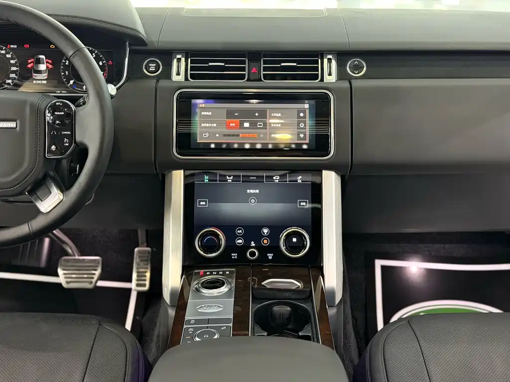 Land Rover Range Rover 2022 — фото 16