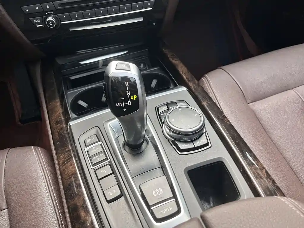 BMW X5 2016 — фото 11