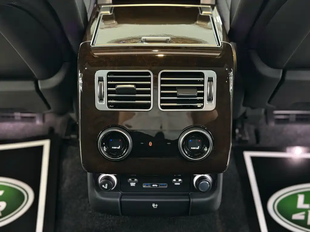 Land Rover Range Rover 2022 — фото 17