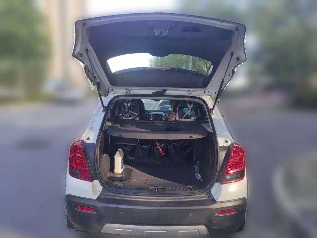 Chevrolet Trax 2015 — фото 16