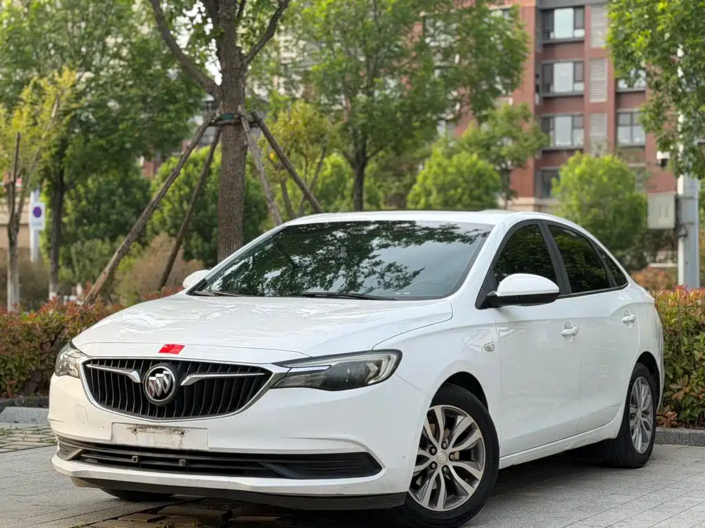 Buick Excelle 2020 — фото 1