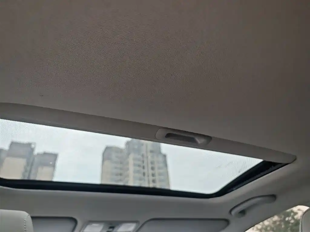 Hyundai Verna 2015 — фото 18