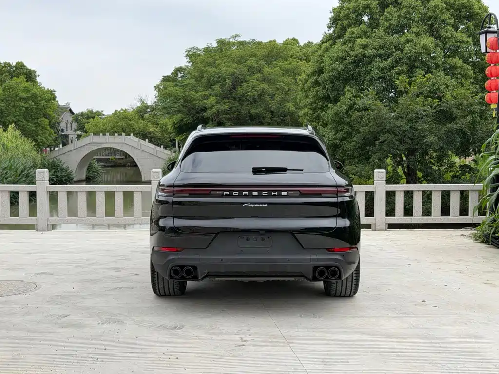 Porsche Cayenne 2024