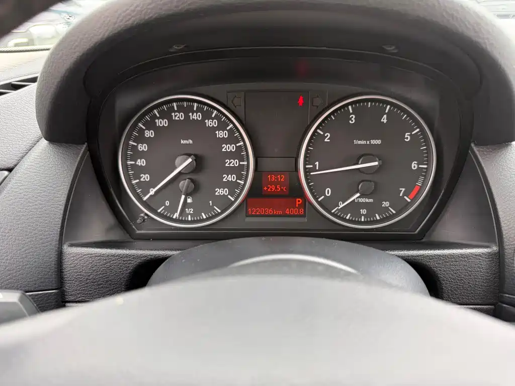 BMW X1 2015 — фото 15