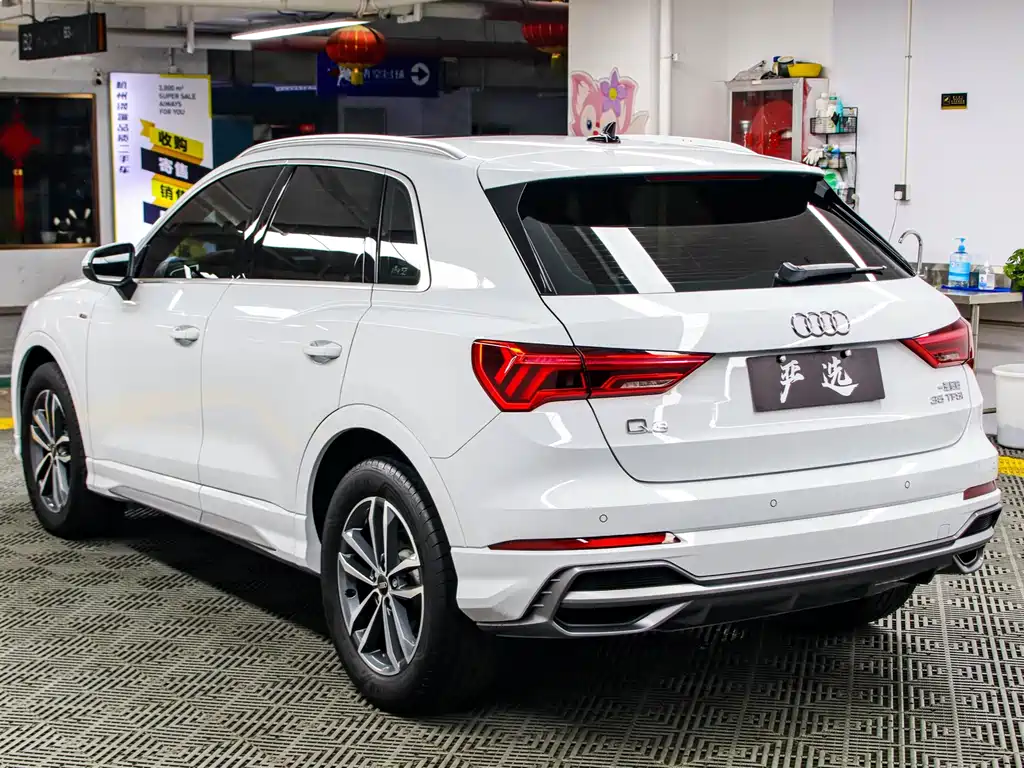 Audi Q3 2021 — фото 21