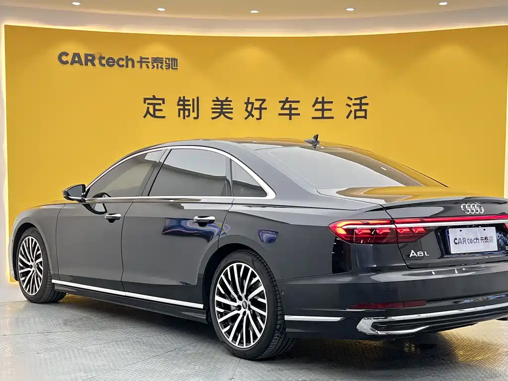 Audi A8 2023 — фото 40