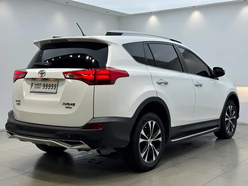Toyota RAV4 2014 — фото 10