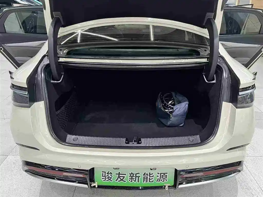 BYD Seal 2024 — фото 13