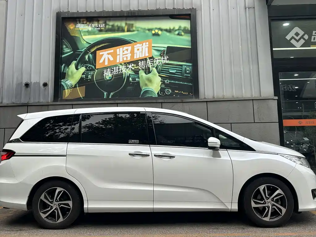 Honda Odyssey 2018 — фото 4