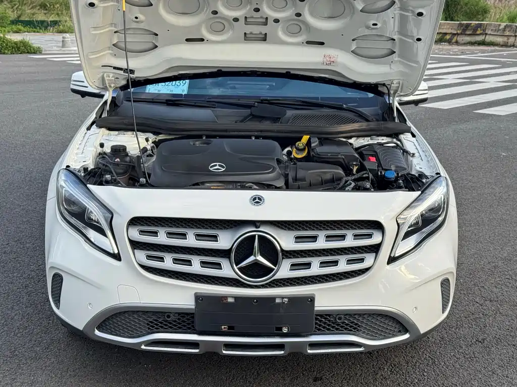 Mercedes-Benz GLA 2018 — фото 19