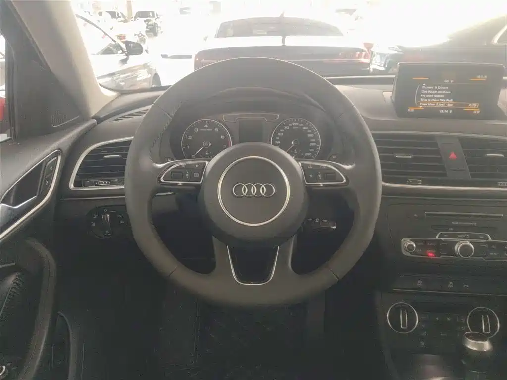 Audi Q3 2018 — фото 7