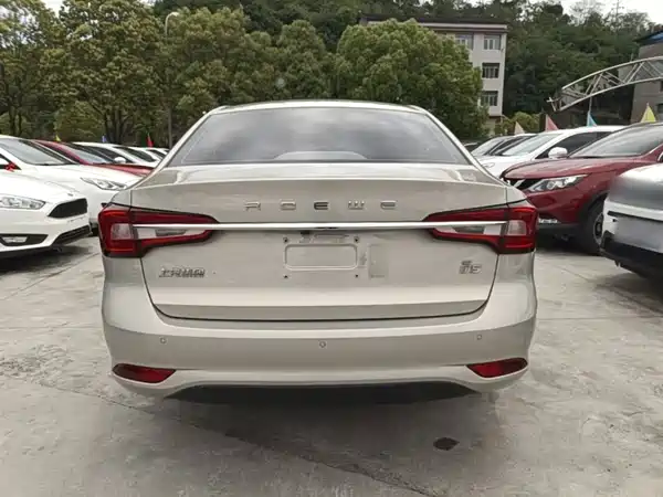 Roewe i5 2020