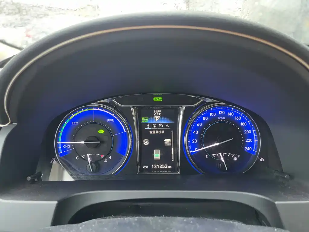 Toyota Camry 2016 — фото 13