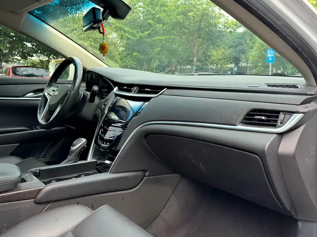 Cadillac XTS 2019 — фото 14