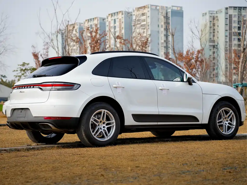 Porsche Macan 2020 — фото 22