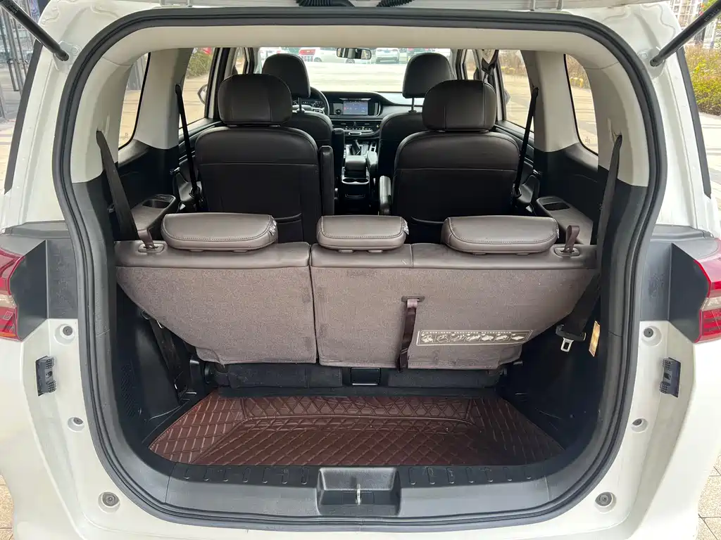 GAC Motor Trumpchi M6 2020 — фото 16