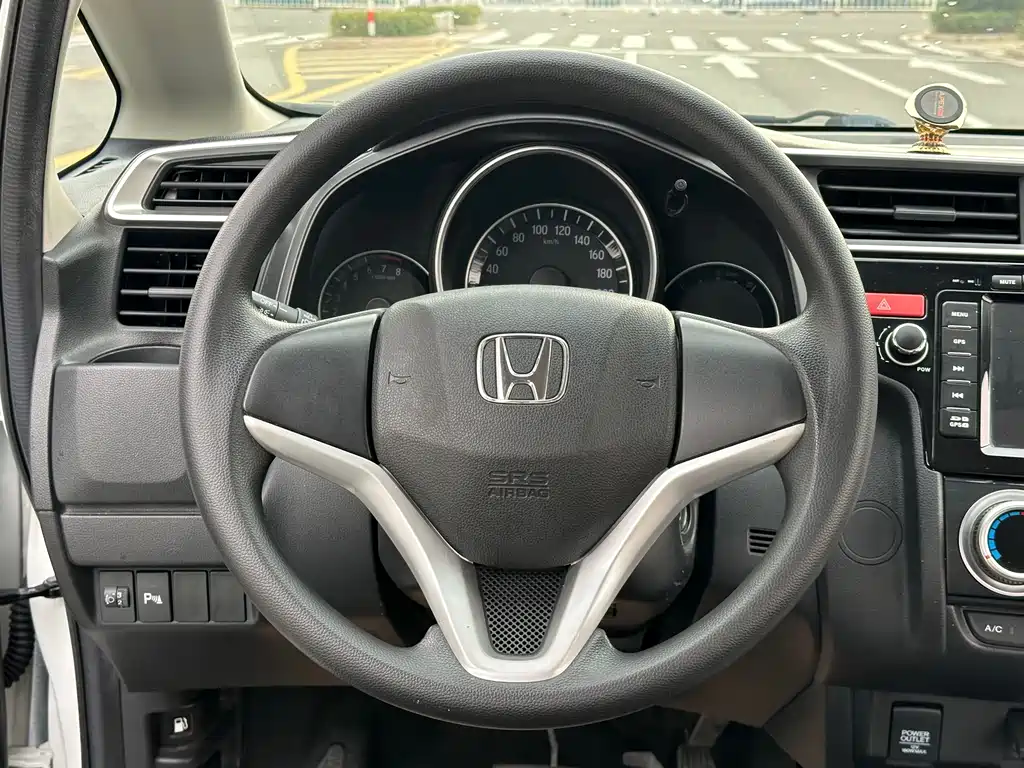 Honda Fit 2015 — фото 10