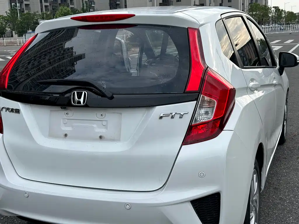 Honda Fit 2015 — фото 14