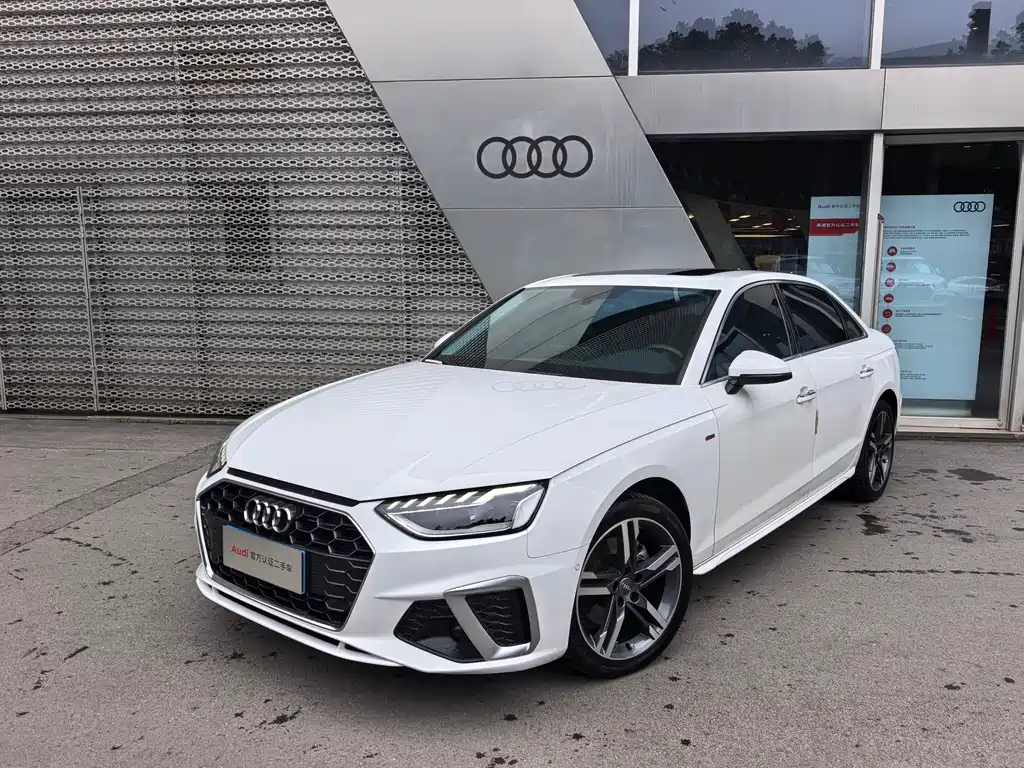 Audi A4L 2020 — фото 1