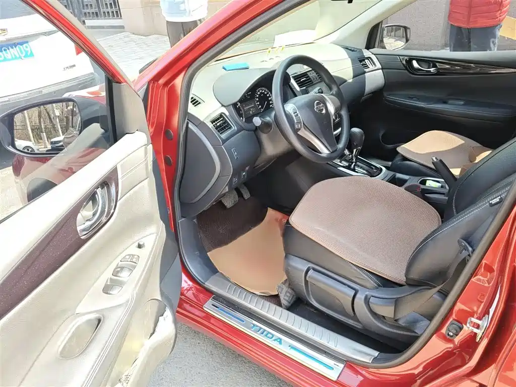 Nissan Tiida 2016 — фото 14