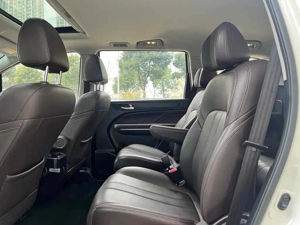 GAC Motor Trumpchi M6 2020 — фото 12