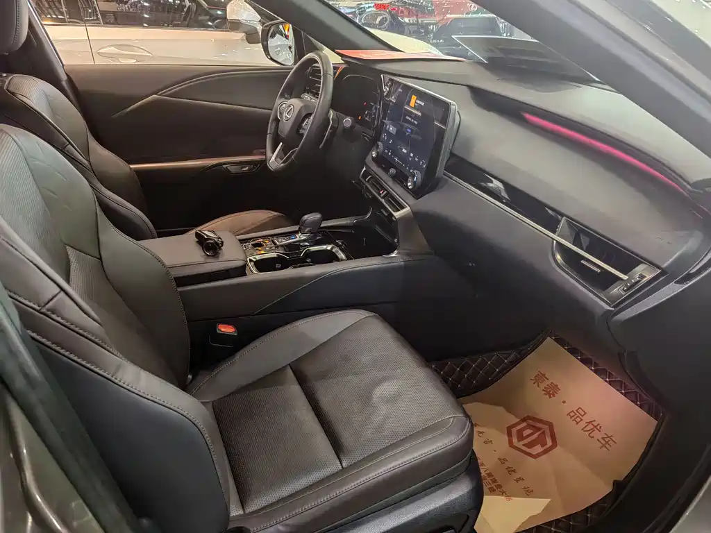 Lexus RX 2023 — фото 10