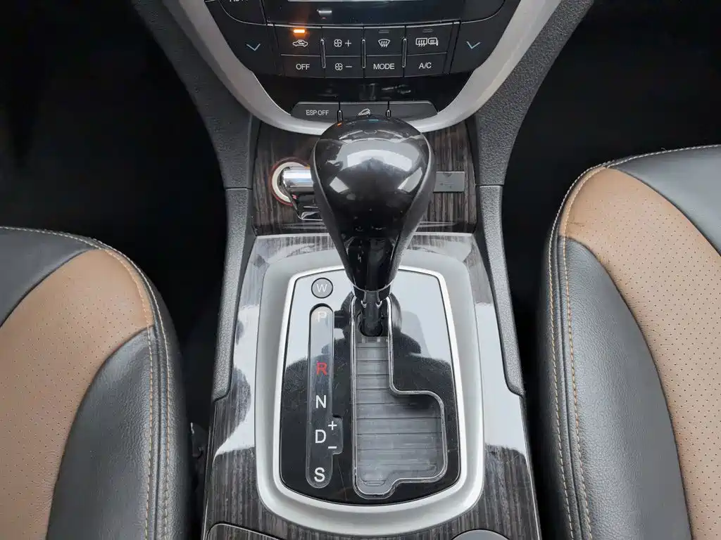 GAC Trumpchi GS5 Super 2015 — фото 13