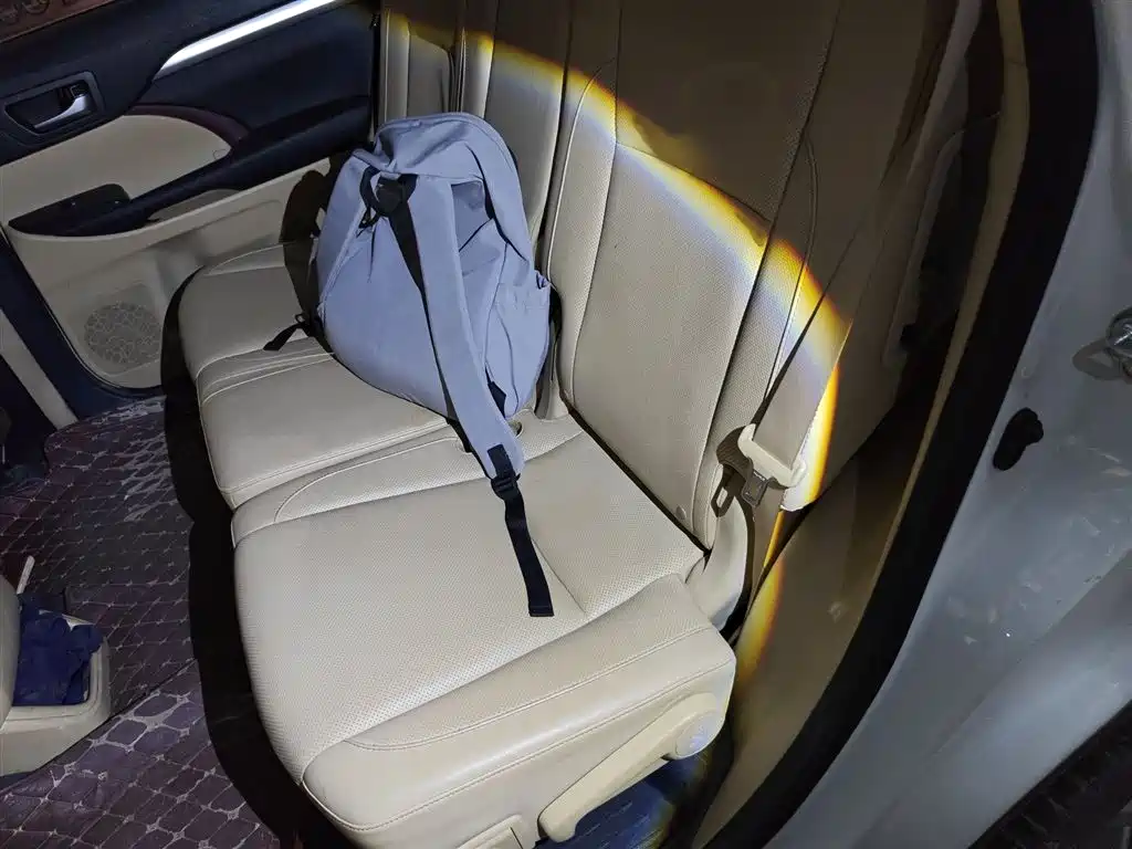 Toyota Highlander 2015 — фото 15